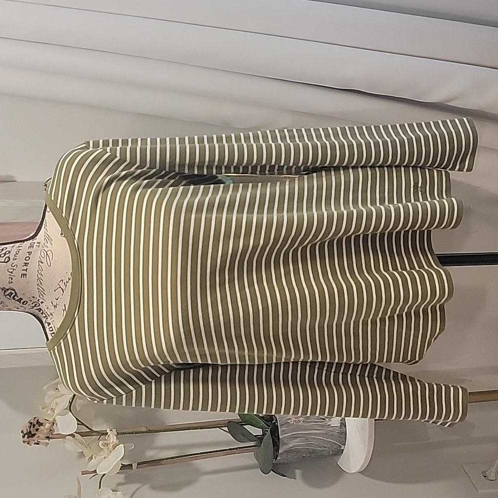 ✨️ ISAAC MIZRAHI Long Sleeve Knit Top. B80